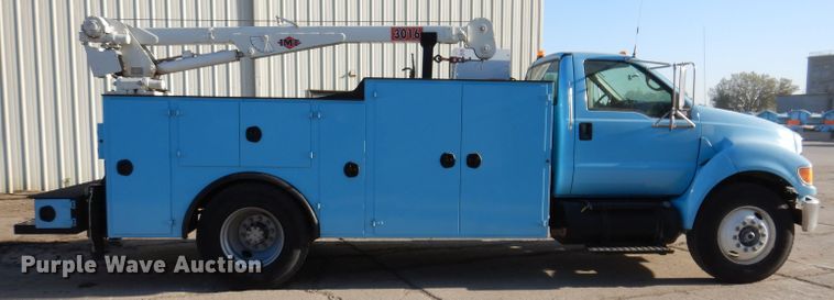 image for item KA9397 2006 Ford F750  utility / service truck