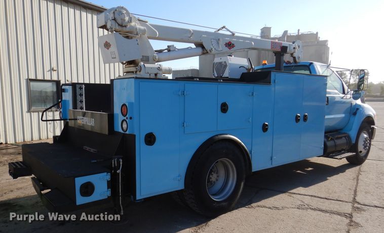 image for item KA9397 2006 Ford F750  utility / service truck