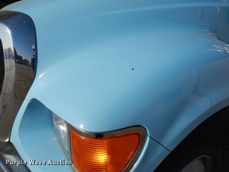 image for item KA9397 2006 Ford F750  utility / service truck