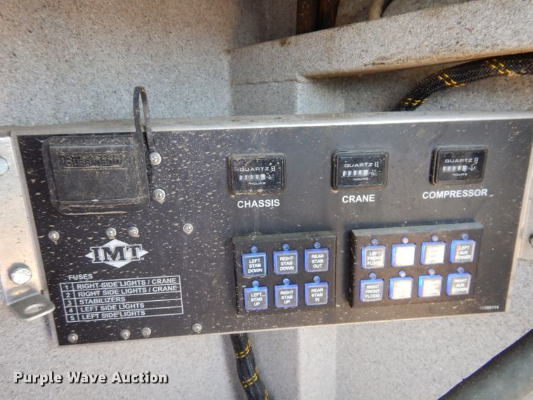 image for item KA9397 2006 Ford F750  utility / service truck