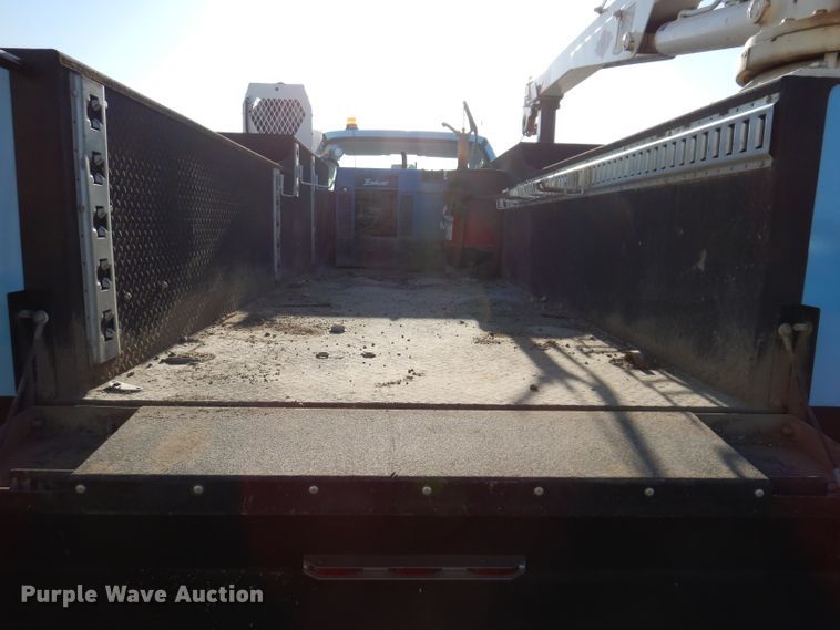 image for item KA9397 2006 Ford F750  utility / service truck