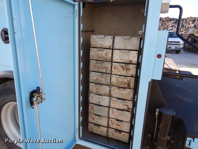 image for item KA9397 2006 Ford F750  utility / service truck