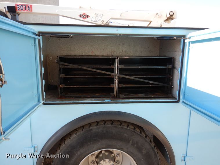 image for item KA9397 2006 Ford F750  utility / service truck