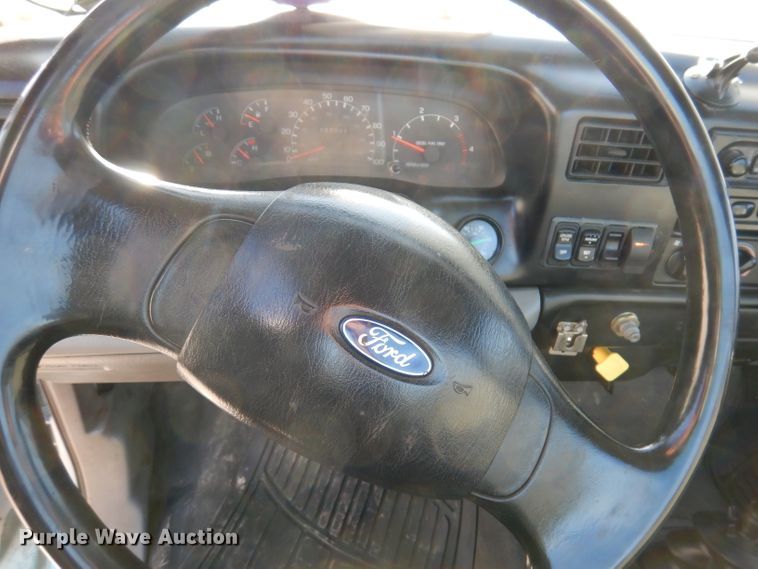 image for item KA9397 2006 Ford F750  utility / service truck