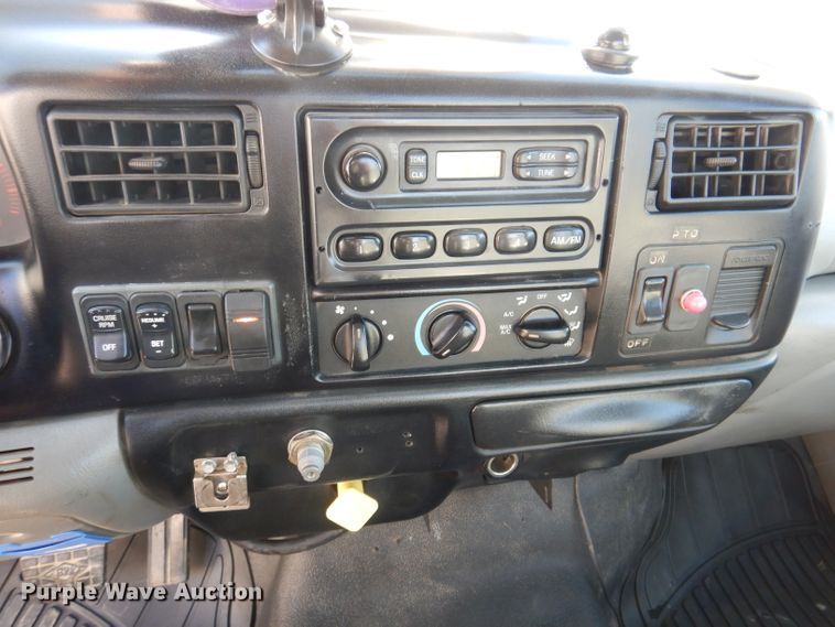 image for item KA9397 2006 Ford F750  utility / service truck