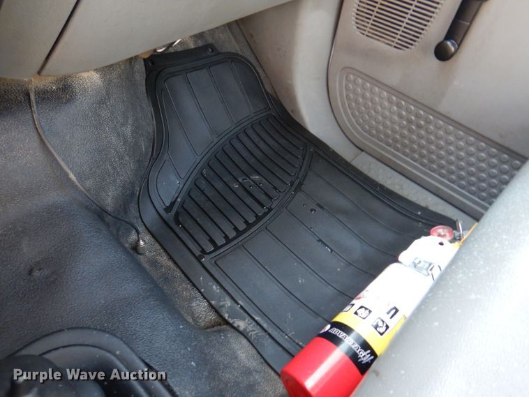 image for item KA9397 2006 Ford F750  utility / service truck