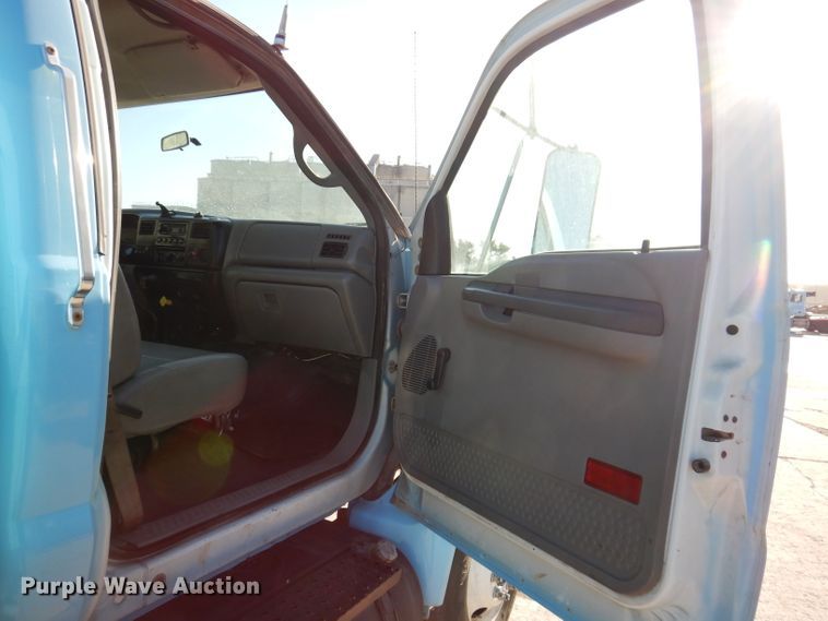 image for item KA9397 2006 Ford F750  utility / service truck