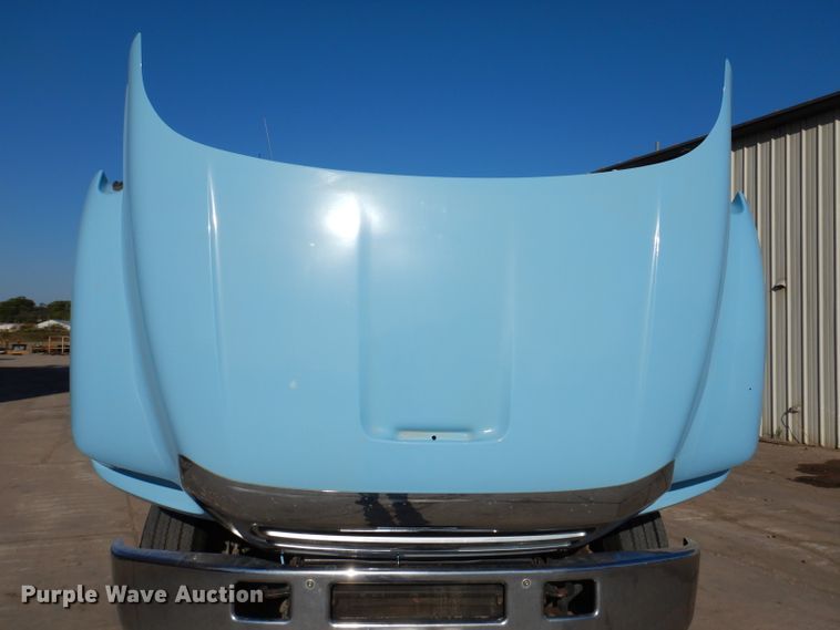 image for item KA9397 2006 Ford F750  utility / service truck