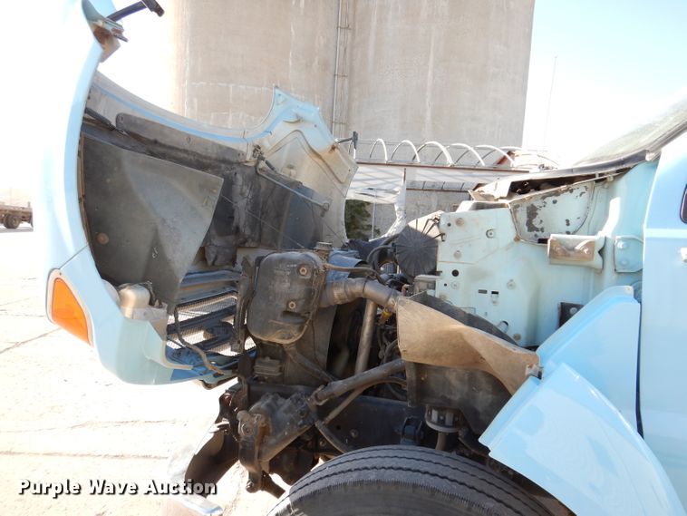 image for item KA9397 2006 Ford F750  utility / service truck