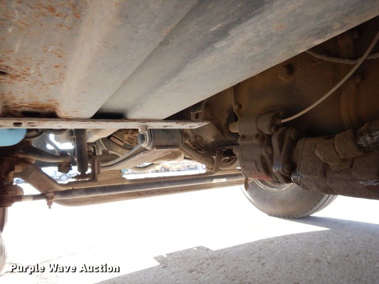 image for item KA9397 2006 Ford F750  utility / service truck