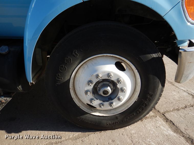 image for item KA9397 2006 Ford F750  utility / service truck