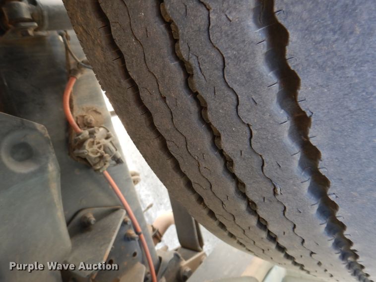 image for item KA9397 2006 Ford F750  utility / service truck