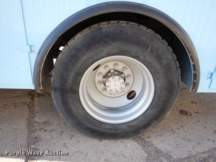 image for item KA9397 2006 Ford F750  utility / service truck