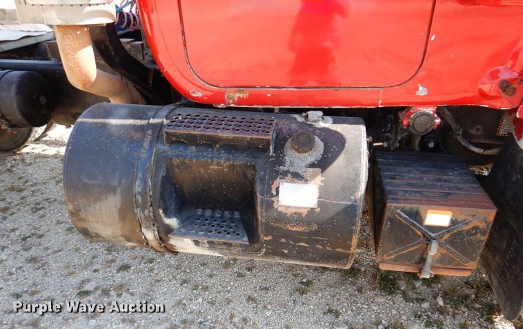 image for item KA9433 1992 Mack RD690S  semi truck