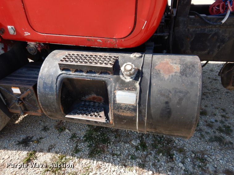 image for item KA9433 1992 Mack RD690S  semi truck