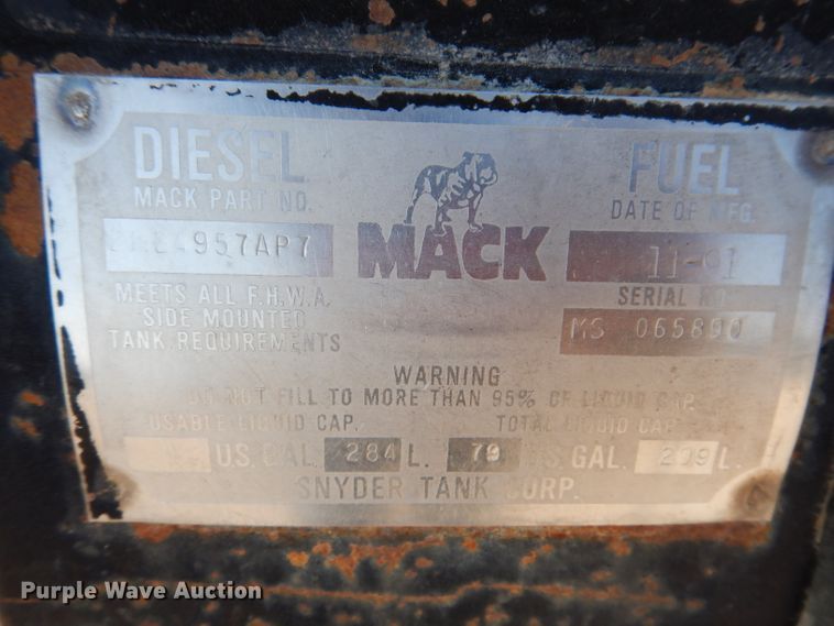 image for item KA9433 1992 Mack RD690S  semi truck