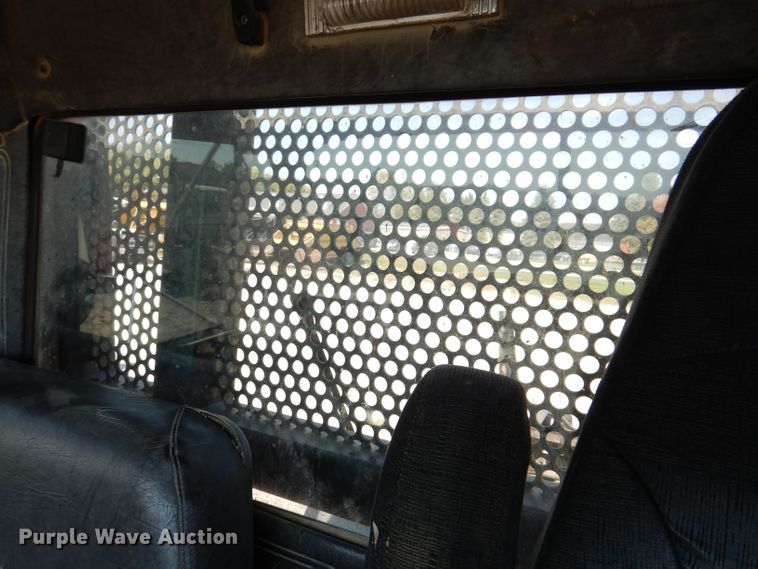 image for item KA9433 1992 Mack RD690S  semi truck