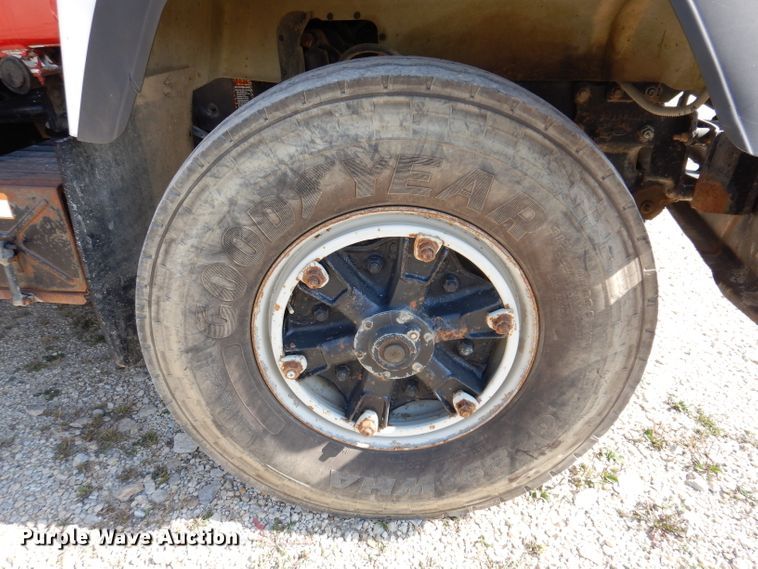 image for item KA9433 1992 Mack RD690S  semi truck