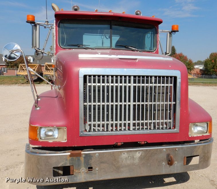 image for item KA9434 1995 International 9200  semi truck