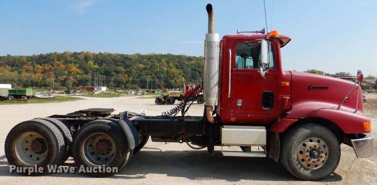 image for item KA9434 1995 International 9200  semi truck