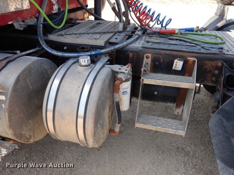 image for item KA9434 1995 International 9200  semi truck