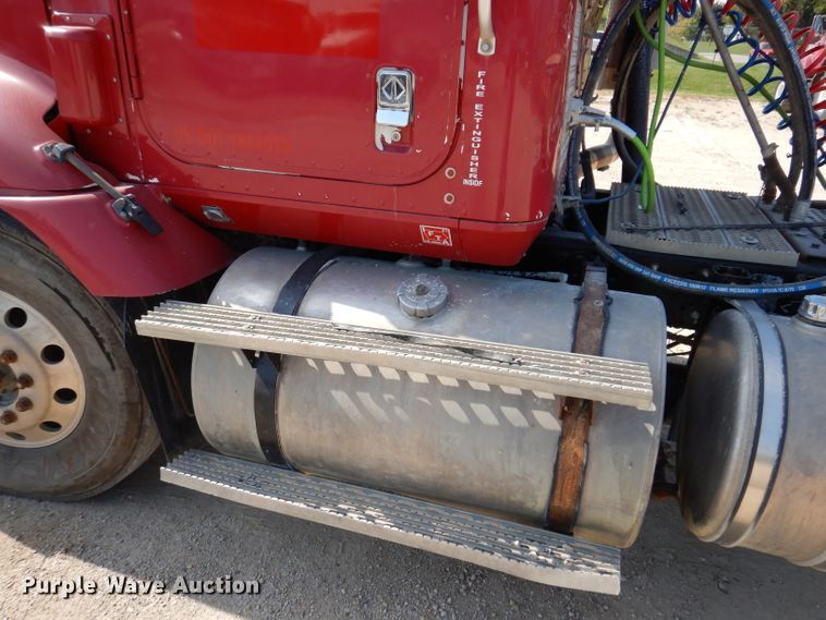 image for item KA9434 1995 International 9200  semi truck