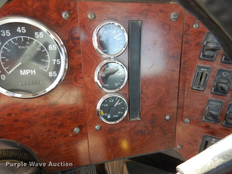 image for item KA9434 1995 International 9200  semi truck