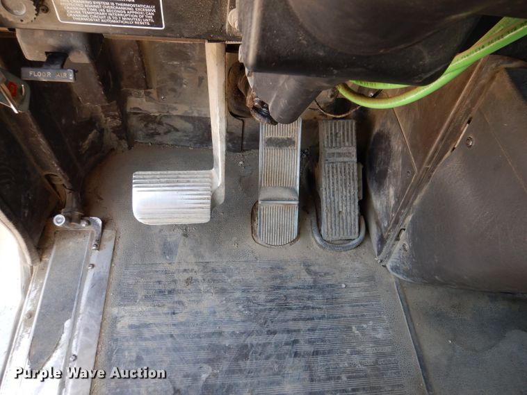 image for item KA9434 1995 International 9200  semi truck