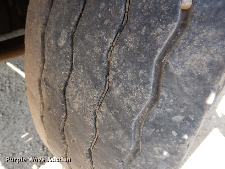 image for item KA9434 1995 International 9200  semi truck