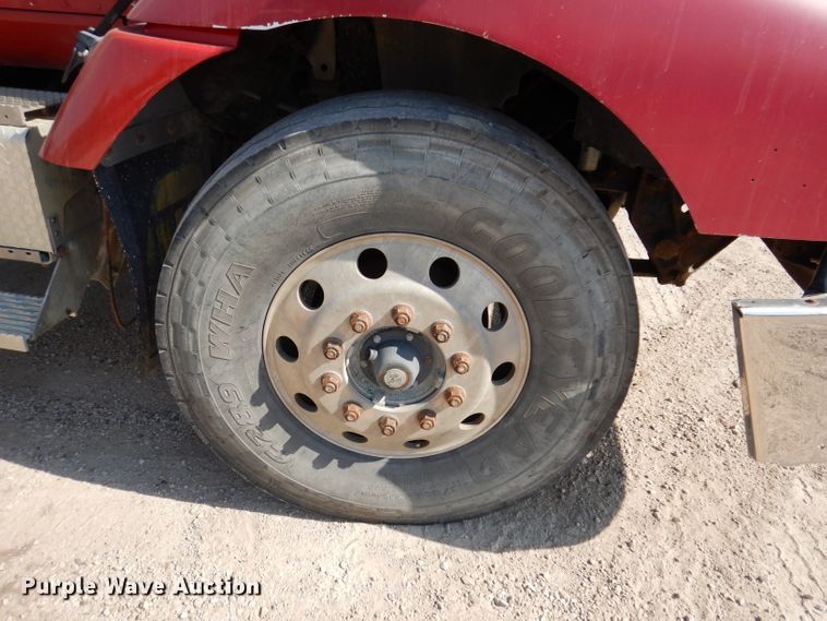 image for item KA9434 1995 International 9200  semi truck