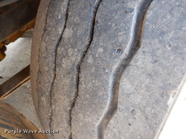 image for item KA9434 1995 International 9200  semi truck