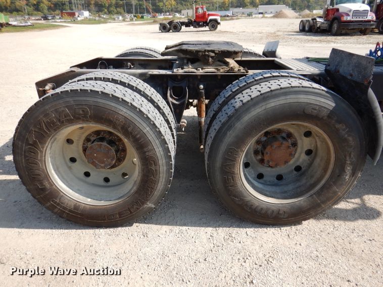 image for item KA9434 1995 International 9200  semi truck