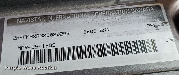 image for item KC9562 1999 International 9200  semi truck