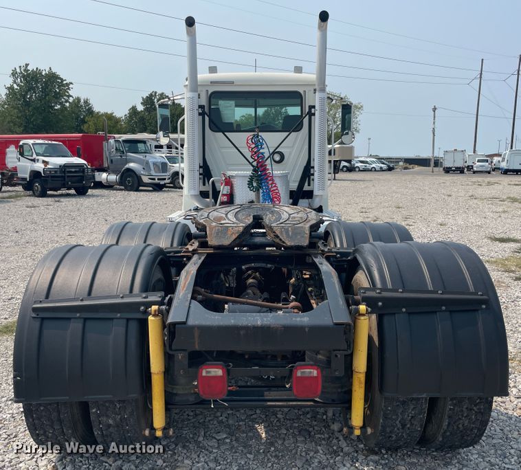 image for item KK9423 2012 Mack CHU613  semi truck