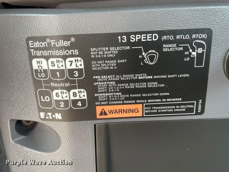 image for item KK9423 2012 Mack CHU613  semi truck