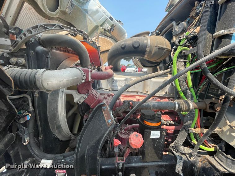 image for item KK9423 2012 Mack CHU613  semi truck