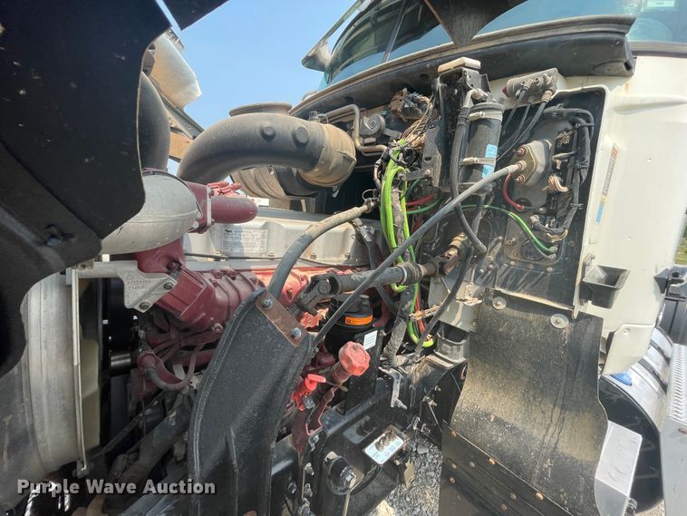 image for item KK9423 2012 Mack CHU613  semi truck