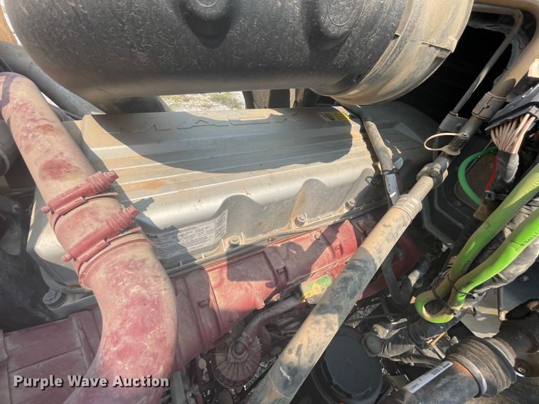 image for item KK9423 2012 Mack CHU613  semi truck