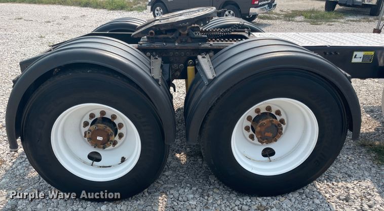 image for item KK9423 2012 Mack CHU613  semi truck