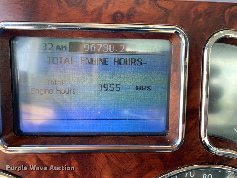 image for item KK9423 2012 Mack CHU613  semi truck