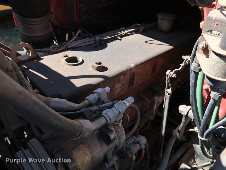 image for item KQ9754 1987 Vovlo White WCS  semi truck