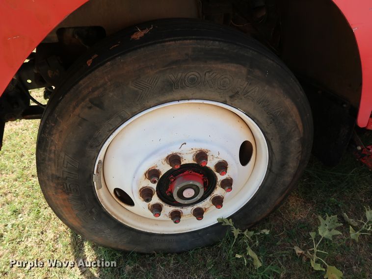 image for item KQ9754 1987 Vovlo White WCS  semi truck