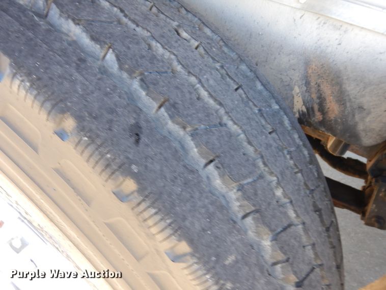 image for item KU9134 1976 White Road Commander 2  semi truck