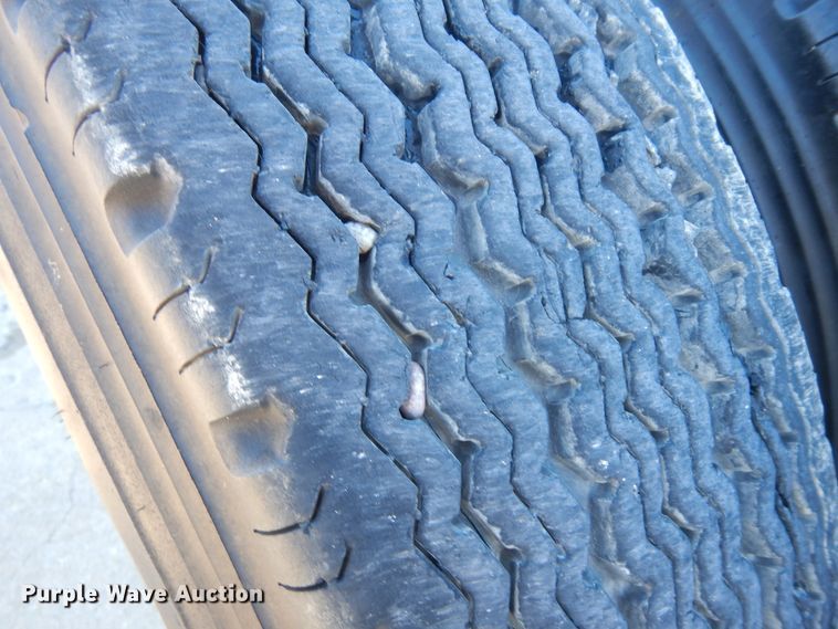 image for item KU9134 1976 White Road Commander 2  semi truck