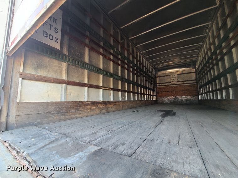 image for item L1252 2003 International 4300  box truck