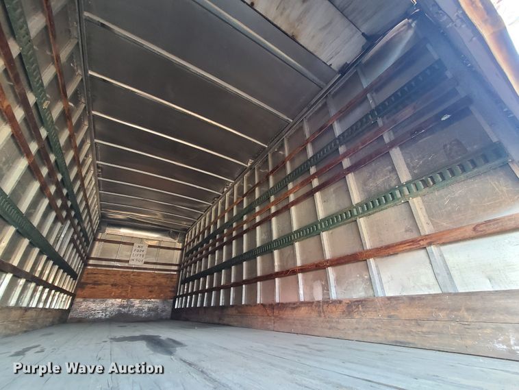 image for item L1252 2003 International 4300  box truck