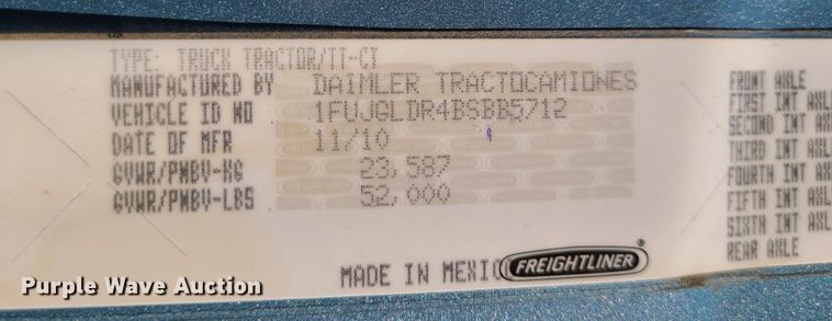 image for item L1253 2011 Freightliner Cascadia 125  semi truck