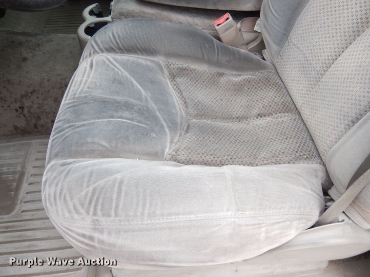 image for item DG0881 2003 Chevrolet Silverado 1500  pickup truck cab and chassis