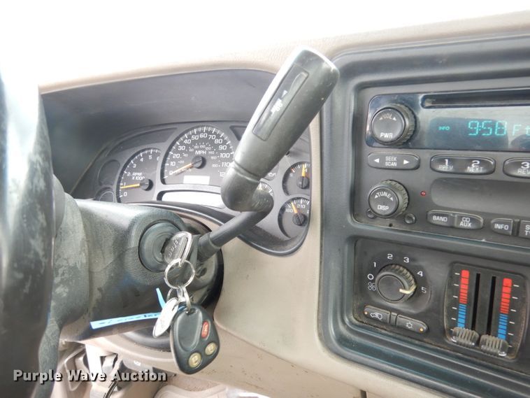 image for item DG0881 2003 Chevrolet Silverado 1500  pickup truck cab and chassis