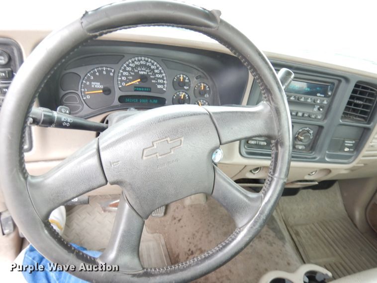 image for item DG0881 2003 Chevrolet Silverado 1500  pickup truck cab and chassis